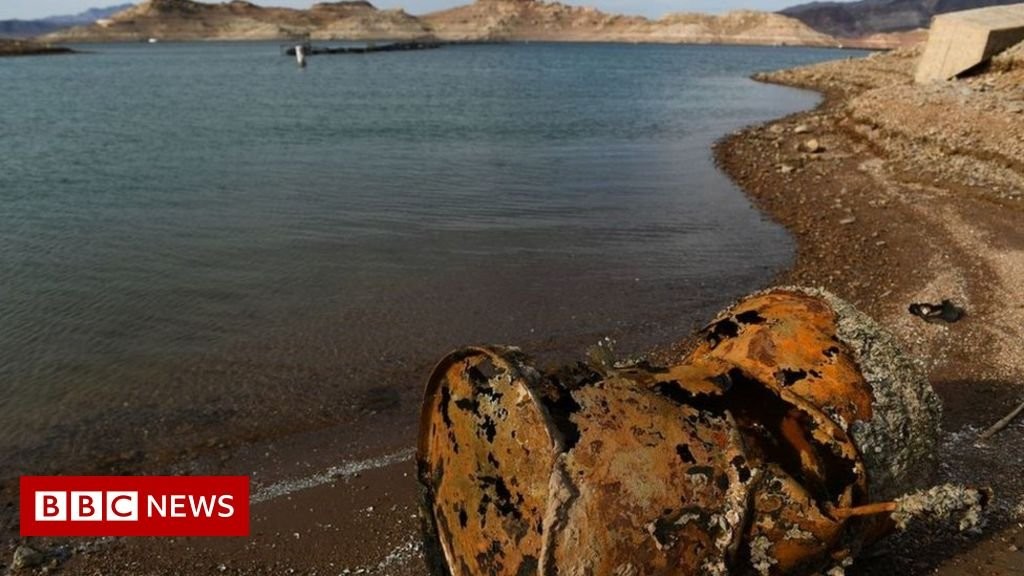 Lake Mead: Shrinking reservoir reveals more human remains