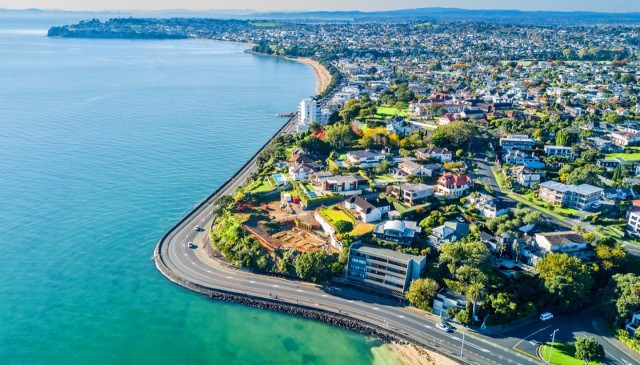 Coastal erosion: The sea level rises putting thousands of New Zealand homes at risk - and how the Govt decides who foots the bill