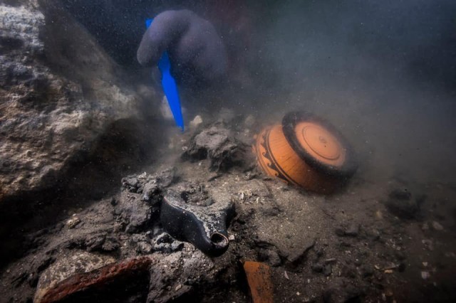 In the Underwater Egyptian City of Thônis-Heracleion, Divers Have Discovered an Ancient Warcraft