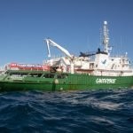 Greenpeace builds underwater boulder barrier to protect Offshore Brighton from bottom trawlers