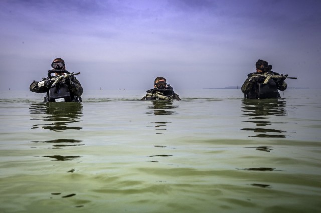 This new Russian rifle is designed for combat beneath the waves