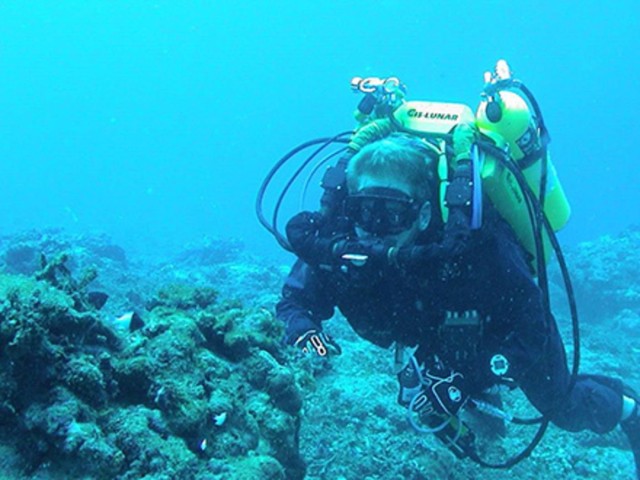Meet the Man Spending 100 Days Underwater for Science