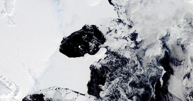 East Antarctica ice shelf collapse, the first in human history for that region, worries scientists