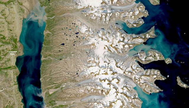 Alarm as 'massive ice melting event' hits Greenland, where it's warmer than NZ right now