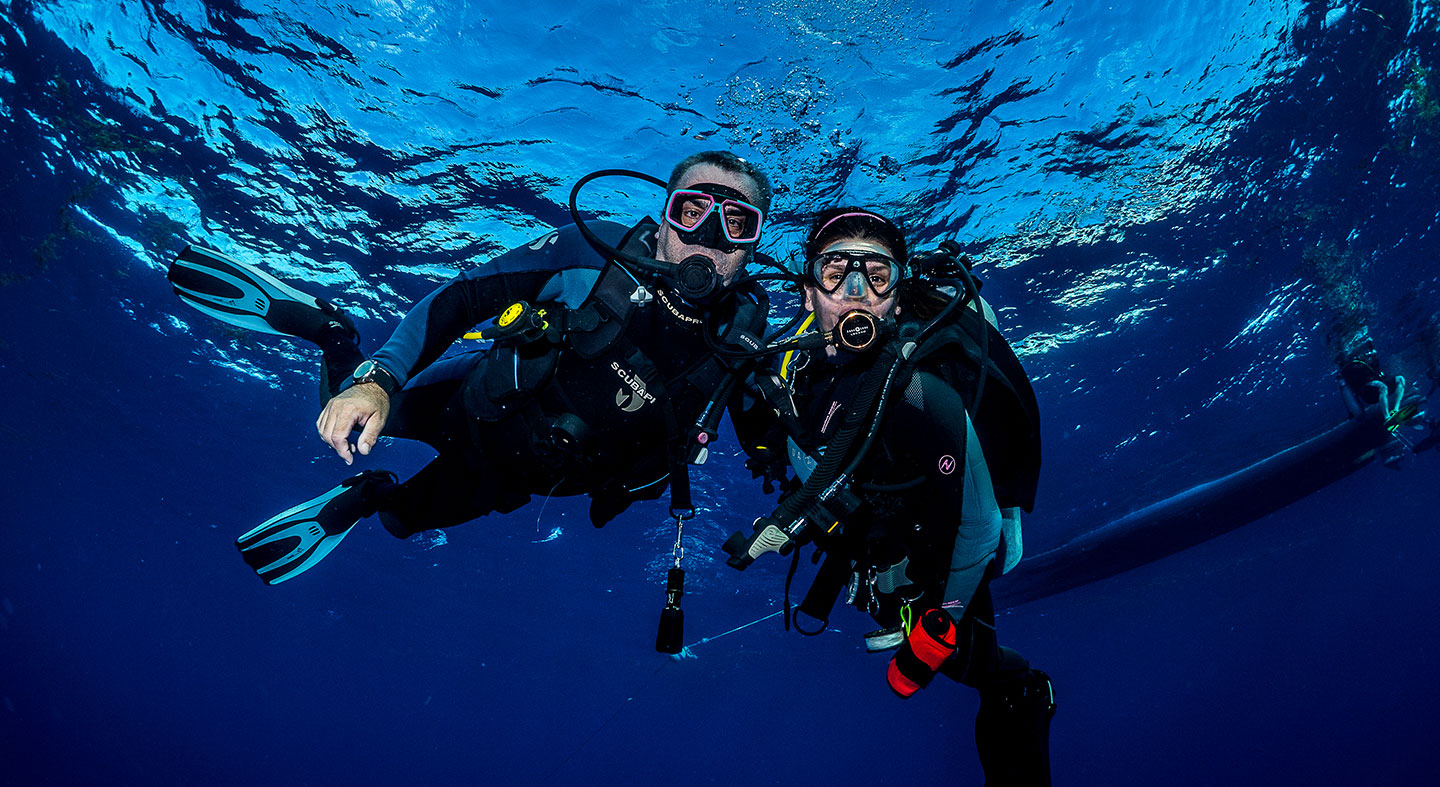 Tandem Scuba Diver 2 Dives